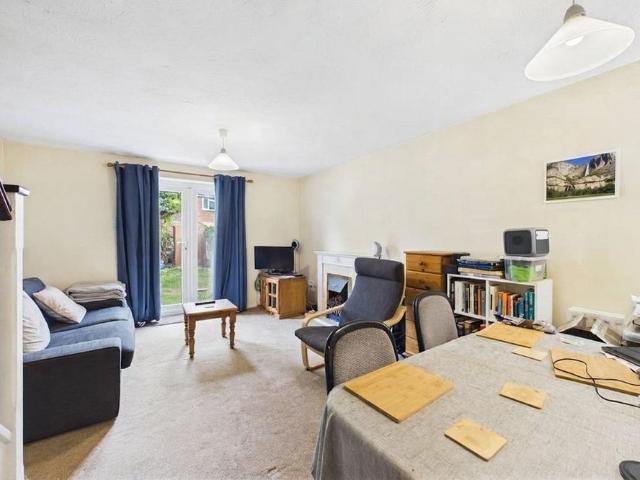 2 bedroom semi detached house to rent