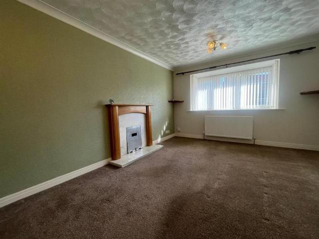 2 bedroom semi detached house to rent