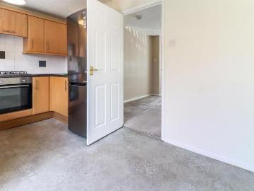 2 bedroom semi detached house to rent