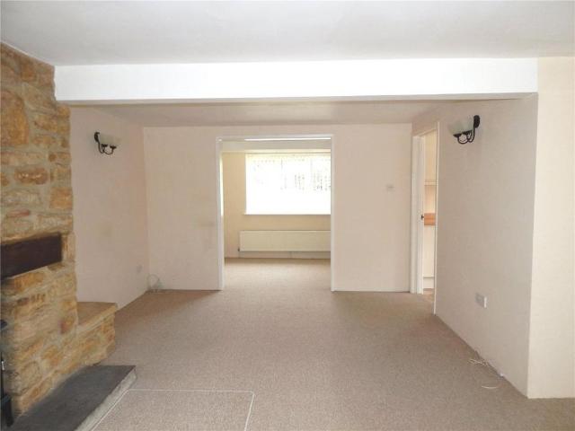 2 bedroom semi detached house to rent