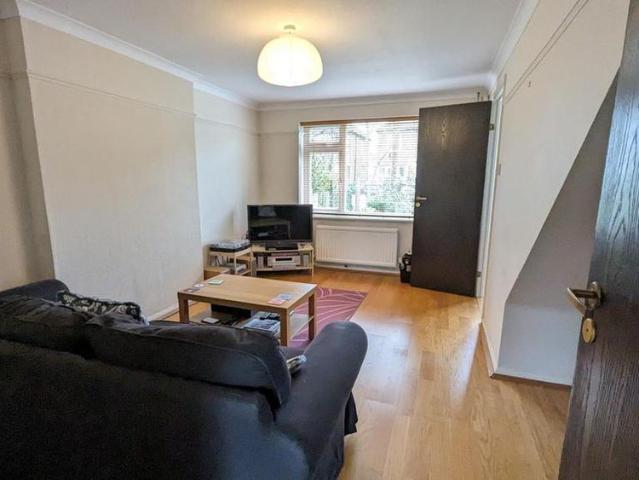 2 bedroom semi detached house to rent