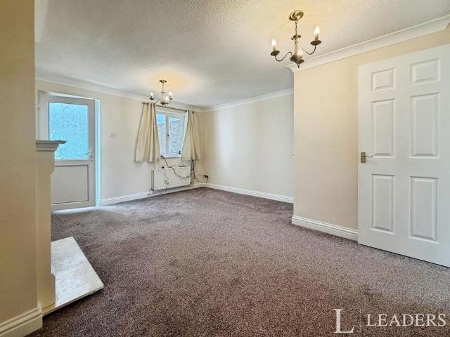 2 bedroom semi detached house to rent