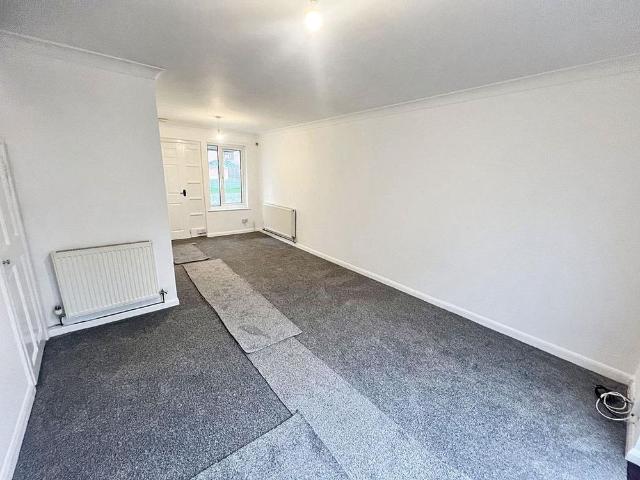 2 bedroom semi detached house to rent