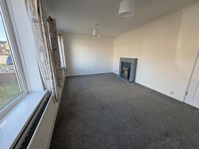 2 bedroom semi detached house to rent