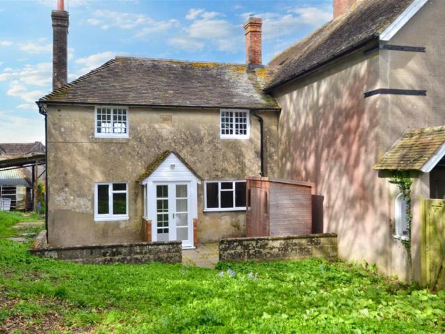2 bedroom semi detached house to rent