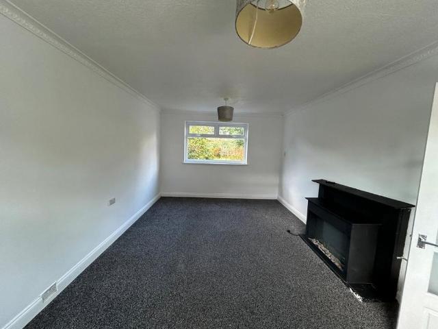 2 bedroom semi detached house to rent