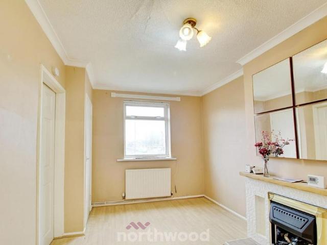 2 bedroom semi detached house to rent