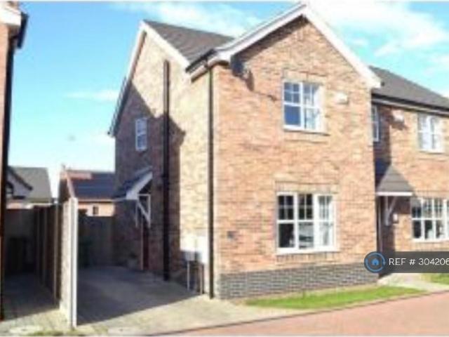 2 bedroom semi detached house to rent