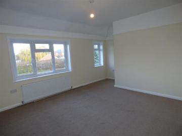 2 bedroom semi detached house to rent
