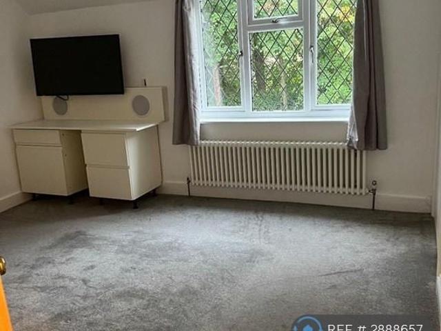 2 bedroom semi detached house to rent