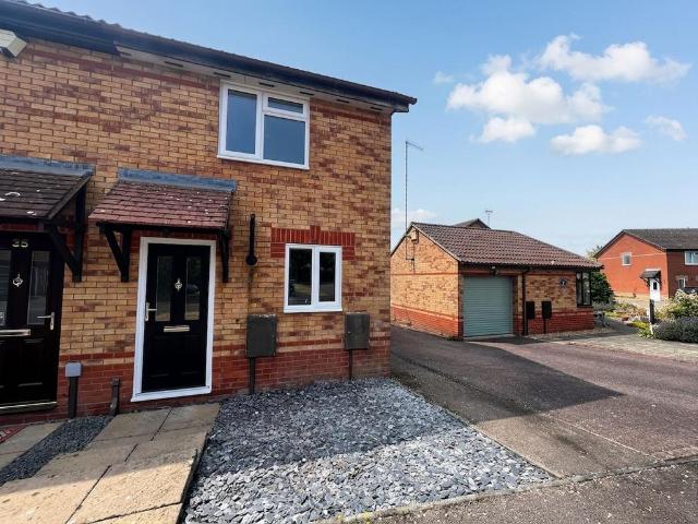 2 bedroom semi detached house to rent