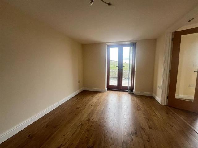 2 bedroom semi detached house to rent