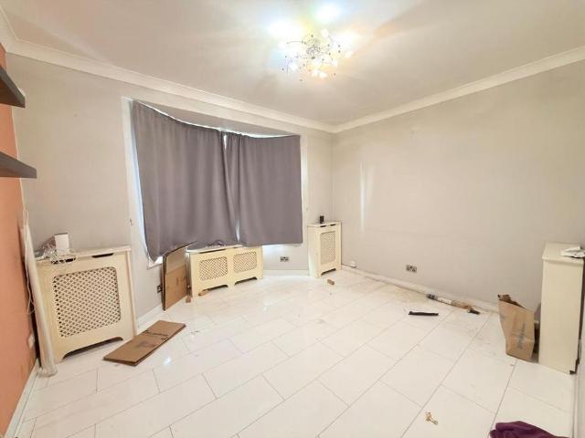 2 bedroom semi detached house to rent
