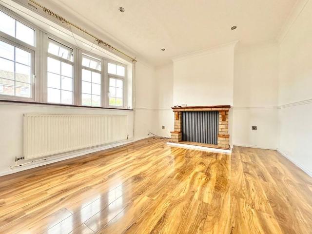 2 bedroom semi detached house to rent