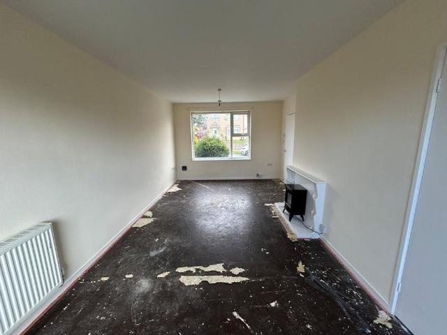 2 bedroom semi detached house to rent