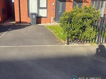 2 bedroom semi detached house to rent