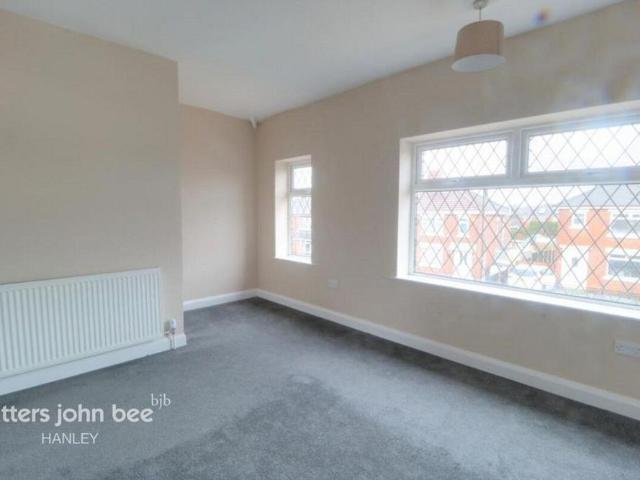 2 bedroom semi detached house to rent