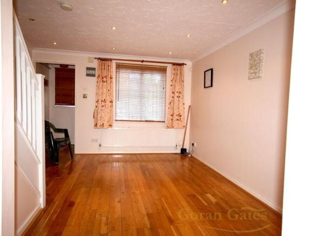 2 bedroom semi detached house to rent