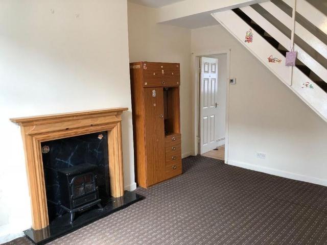 2 bedroom semi detached house to rent