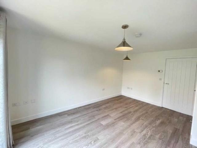 2 bedroom semi detached house to rent