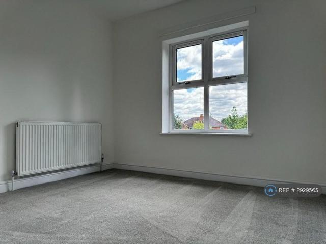2 bedroom semi detached house to rent