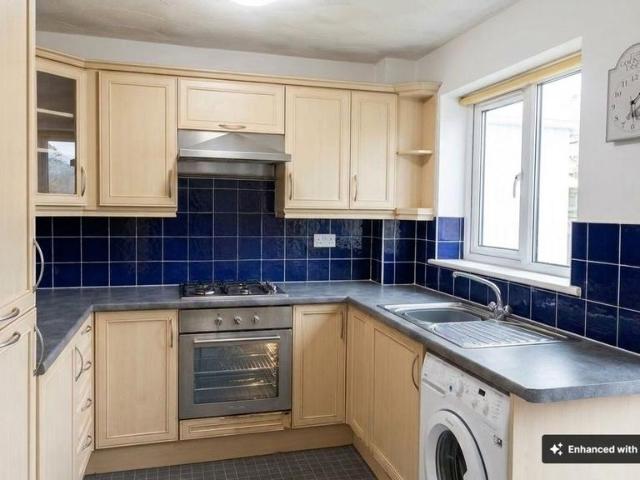 2 bedroom semi detached house to rent