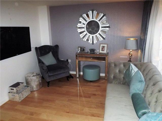 2 bedroom semi detached house to rent