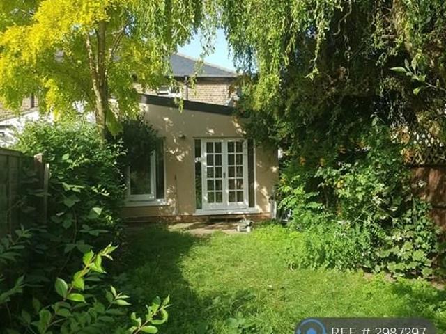 2 bedroom semi detached house to rent
