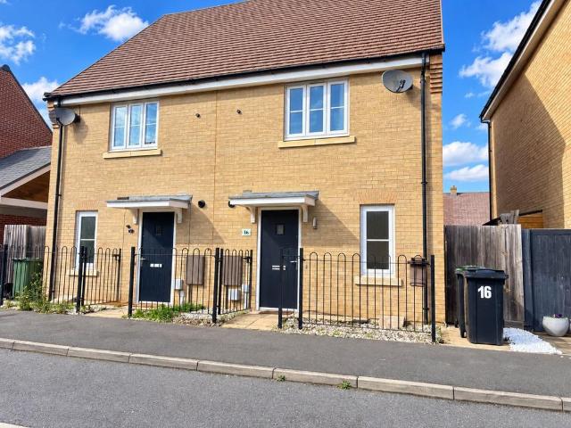 2 bedroom semi detached house to rent