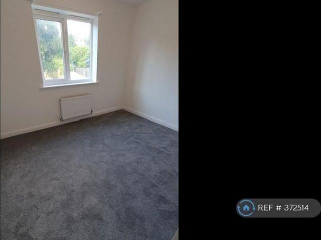 2 bedroom semi detached house to rent