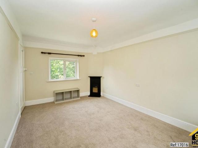 2 bedroom semi detached house to rent