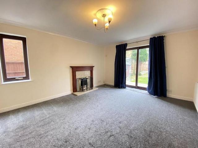 2 bedroom semi detached house to rent