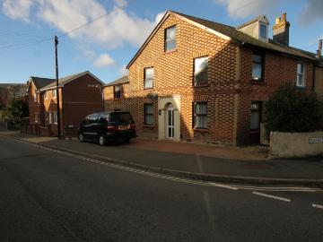 2 bedroom semi detached house to rent