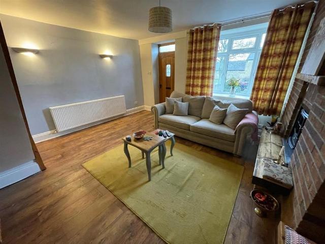 2 bedroom semi detached house to rent