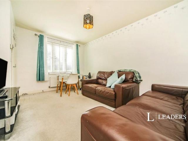 2 bedroom semi detached house to rent