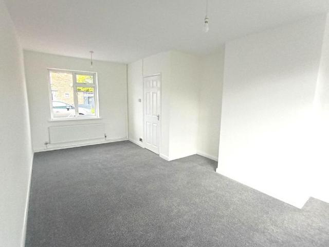 2 bedroom semi detached house to rent