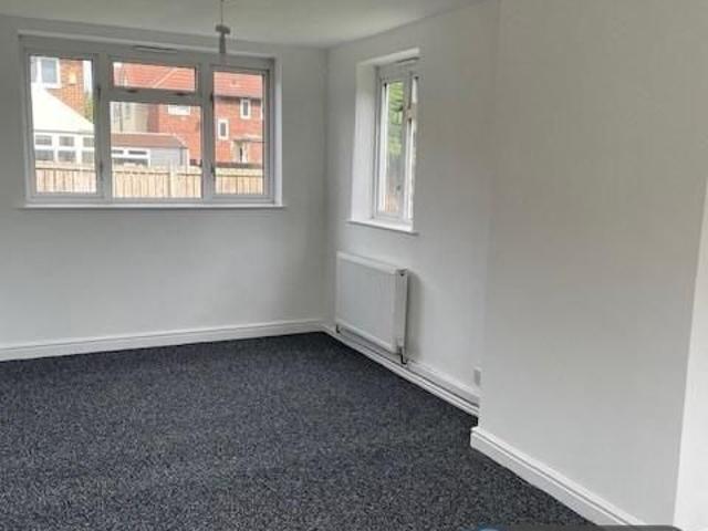 2 bedroom semi detached house to rent