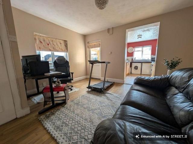 2 bedroom semi detached house to rent