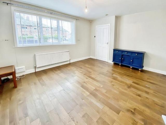 2 bedroom semi detached house to rent