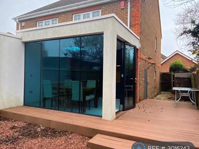 2 bedroom semi detached house to rent