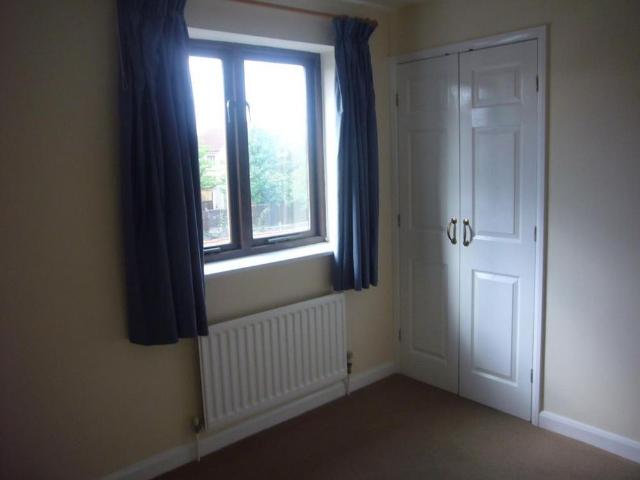 2 bedroom semi detached house to rent