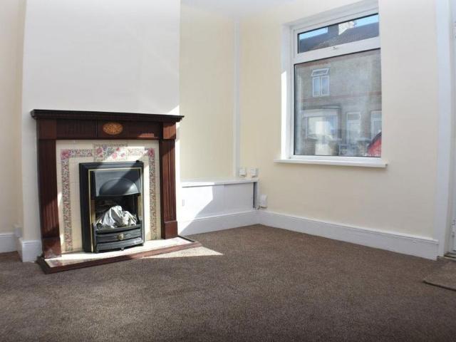 2 bedroom semi detached house to rent