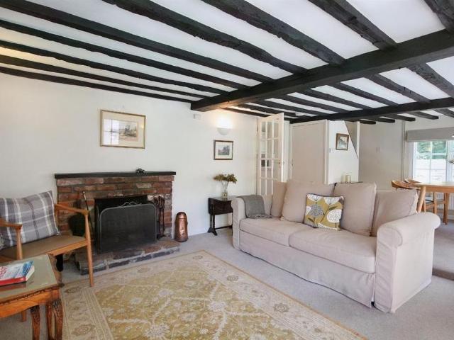 2 bedroom semi detached house to rent