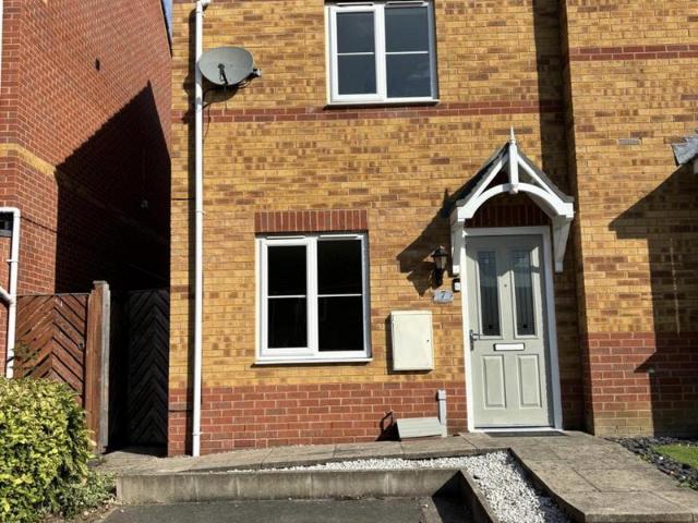 2 bedroom semi detached house to rent