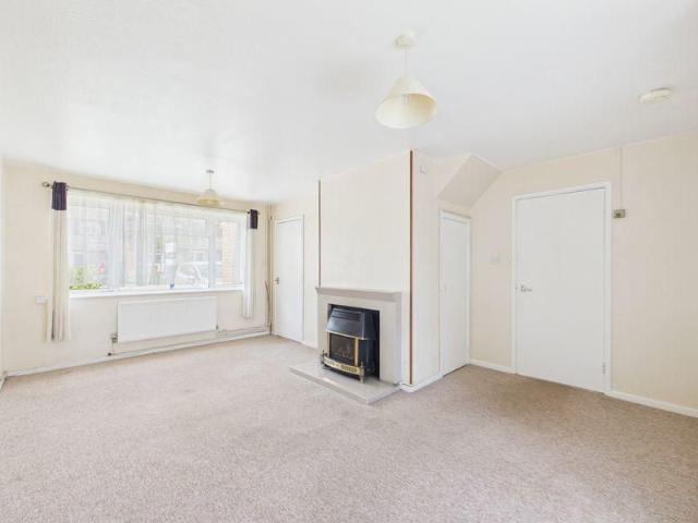 2 bedroom semi detached house to rent