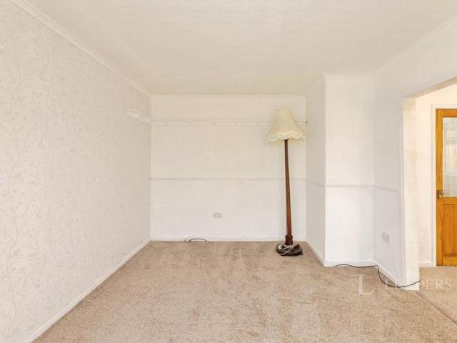 2 bedroom semi detached house to rent