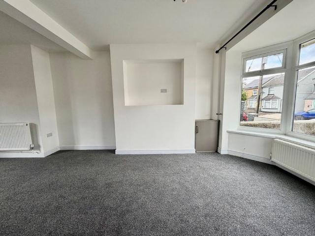 2 bedroom semi detached house to rent