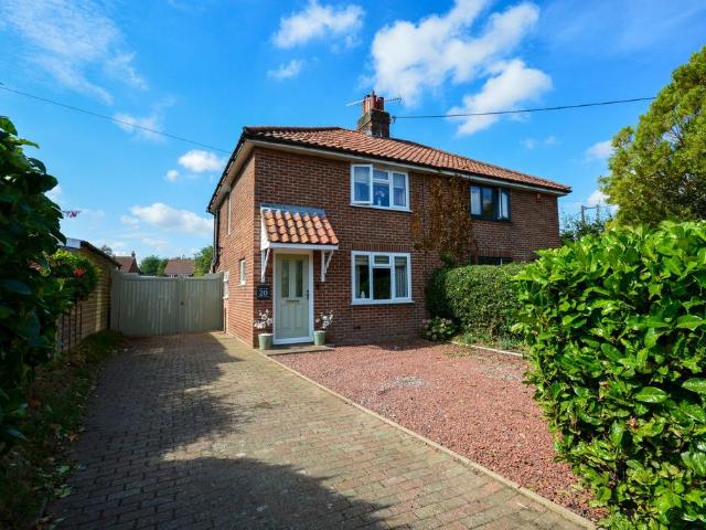 2 bedroom semi detached house to rent