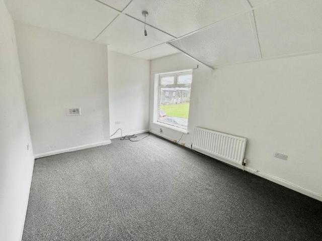 2 bedroom semi detached house to rent