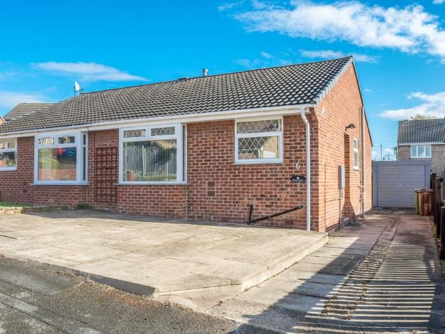 2 bedroom semi detached house to rent